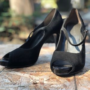 Nine West- accepting all reasonable offers